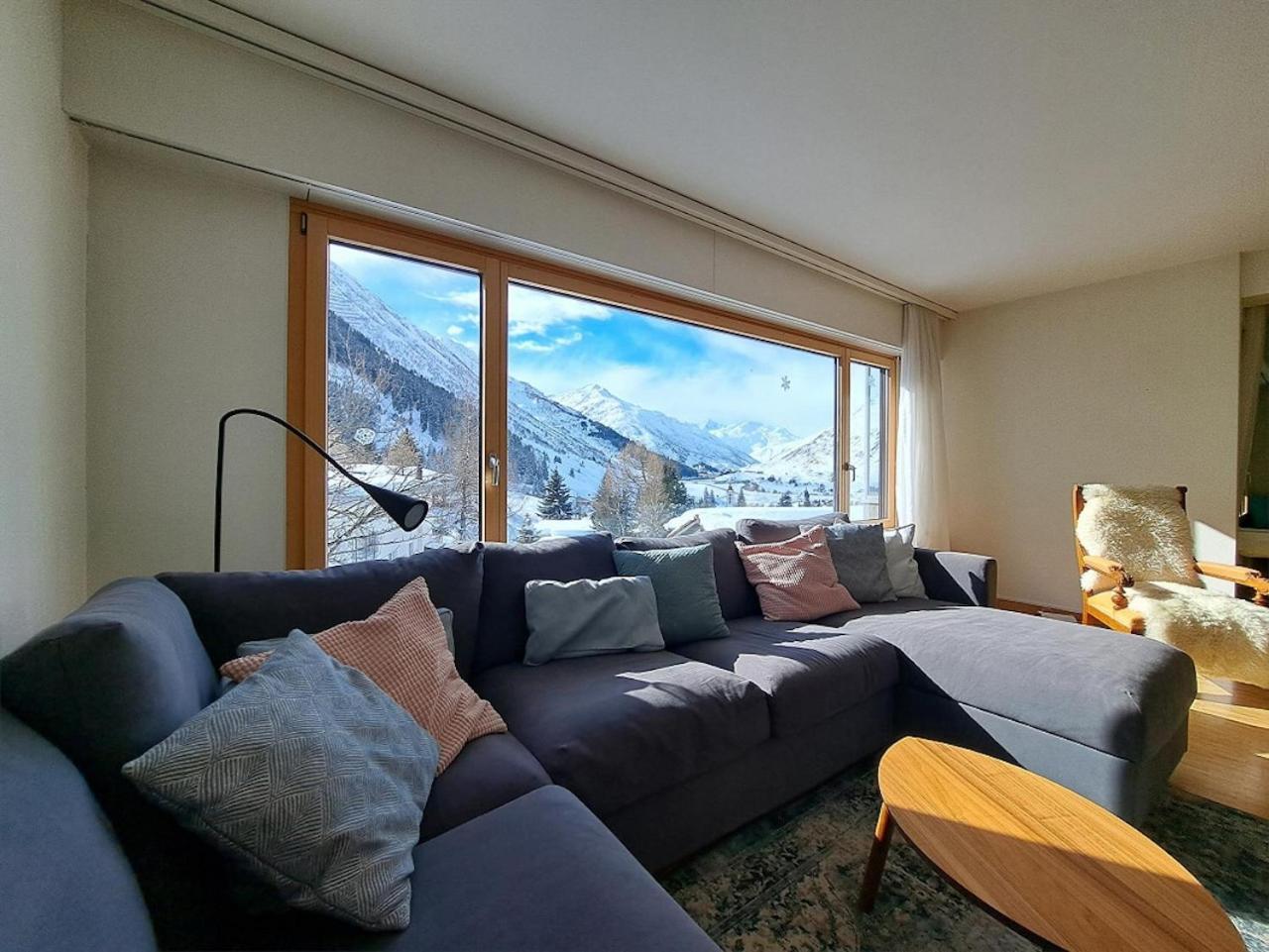 Top Modernes Apartment Im Herzen Von Andermatt Balkon & Bergblick Buitenkant foto