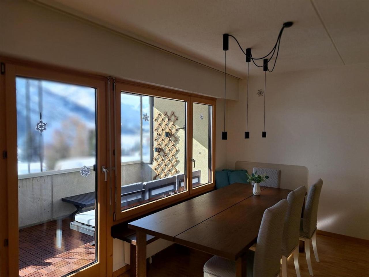 Top Modernes Apartment Im Herzen Von Andermatt Balkon & Bergblick Buitenkant foto